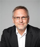 Dr. Erik Traupe